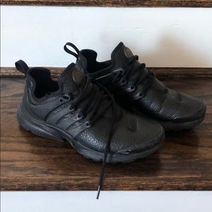Black Nike Prestos size 5